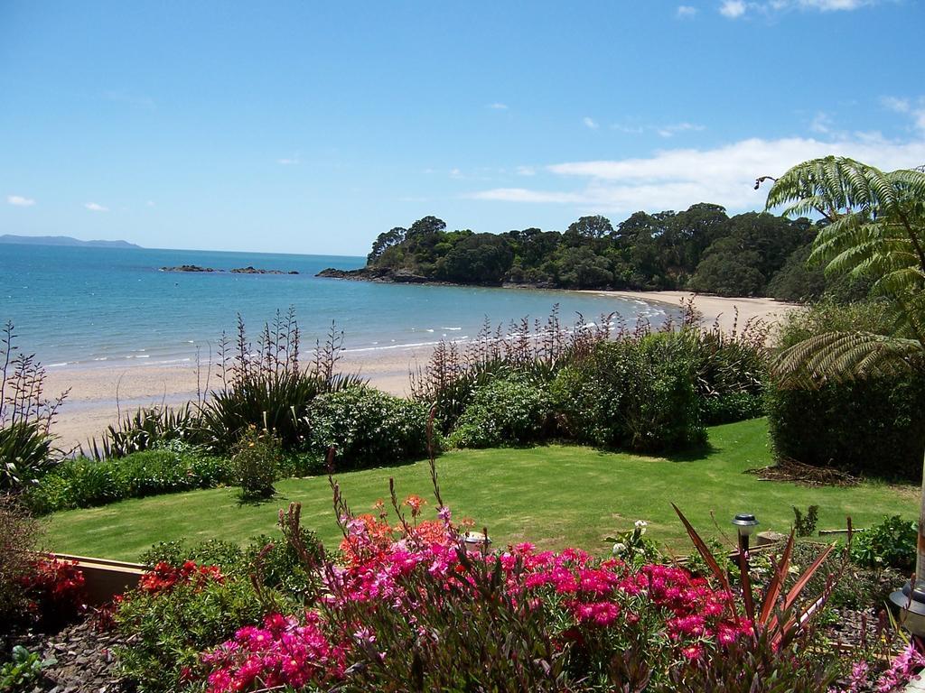 By The Bay Beachfront Apartments Mangonui Exteriör bild