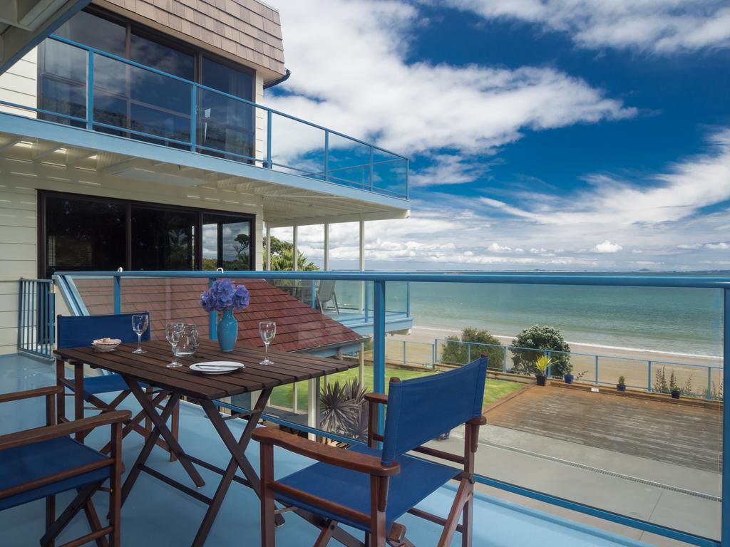 By The Bay Beachfront Apartments Mangonui Exteriör bild