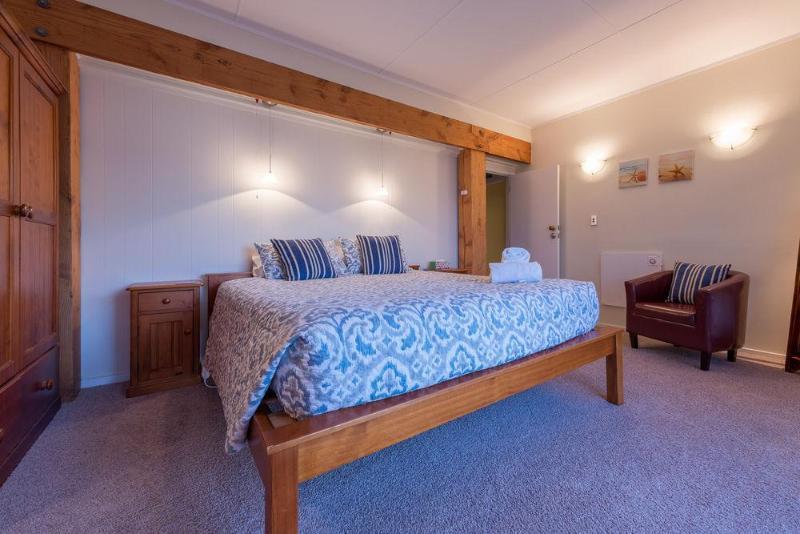 By The Bay Beachfront Apartments Mangonui Exteriör bild