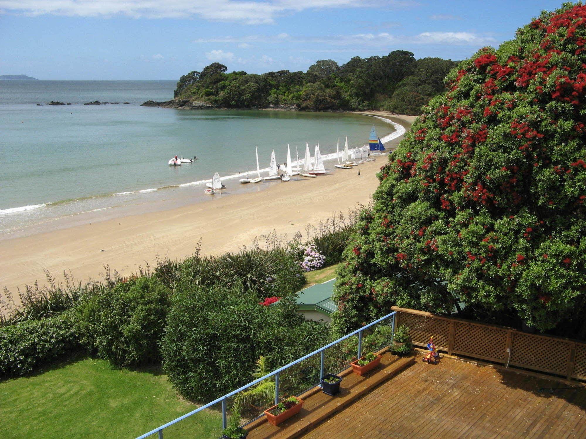 By The Bay Beachfront Apartments Mangonui Exteriör bild